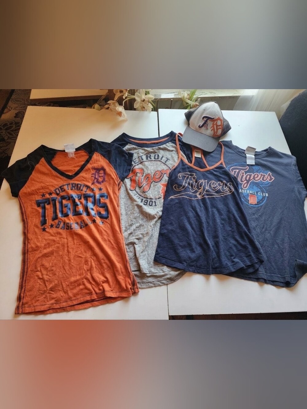 Detroit Tigers Baseball Womens Shirt Bundle Long Sleeve T Shirt Tank Top Hat